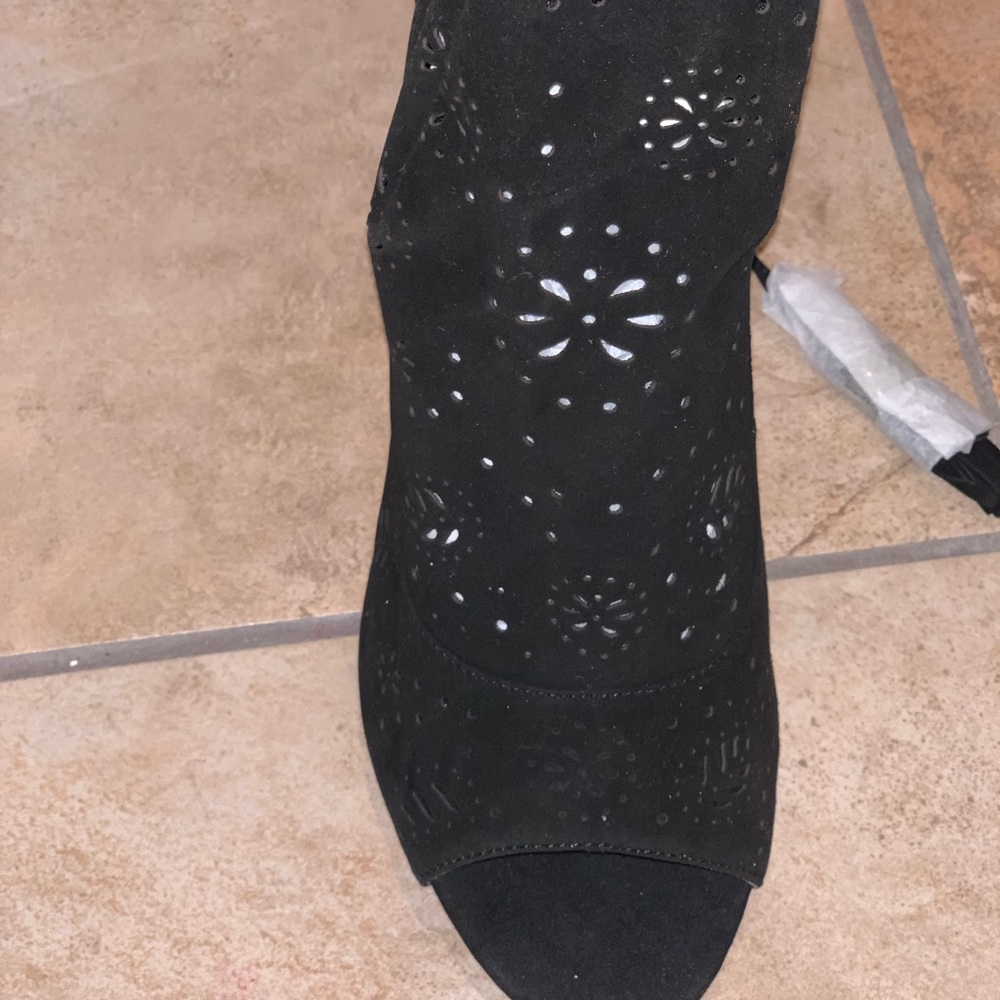 Booties - Picture 4 of 5